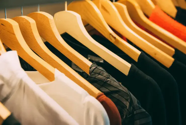 Como garantir autenticidade ao comprar roupas de luxo online